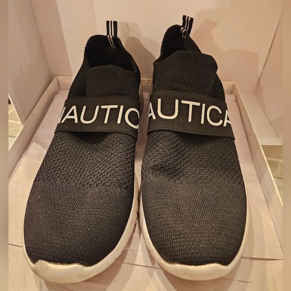 Nautica womens running shoe slip on black white sz 9.5 Pre-owned - Picture 1 of 4